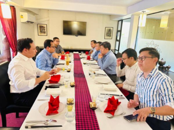 កិច្ចប្រជុំពិសេសមួយ ជាមួយថ្នាក់ដិកនាំនៃសមាសភាគទាំង៣