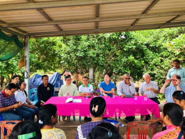 ក្រុមការងារបានបន្តចុះជួបសហគមន៍កសិកម្មភូមិខ្ទុំ ស្ថិតនៅភូមិថ្មី សង្កាត់កូនក្រៀល ក្រុងសំរោង ខេត្តឧត្តរមានជ័យ