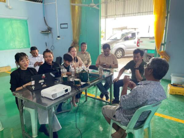 ការចុះបង្ហាត់បង្រៀនដល់សហគ្រាសកសិកម្ម ដើម្បីរៀបចំស្នេីសុំវិញ្ញាបនបត្រសុវត្ថិភាពចំណីអាហារ